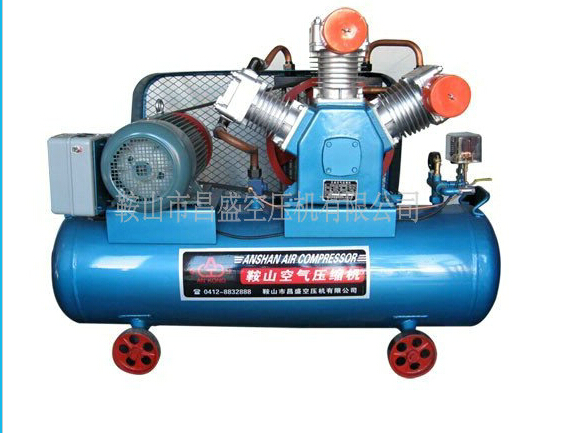 ☆低噪音空氣壓縮機(jī)☆讓您更加安靜的工作。