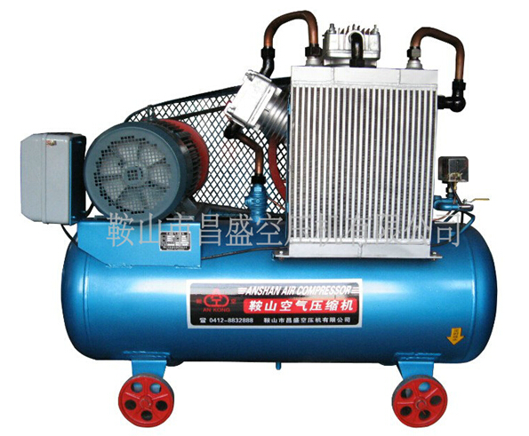無(wú)油空氣壓縮機(jī)使用時(shí)應(yīng)注意。